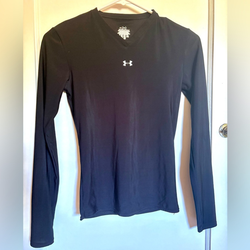Under Armour Women's Black V-Neck Long Sleeve Athletic Shirt